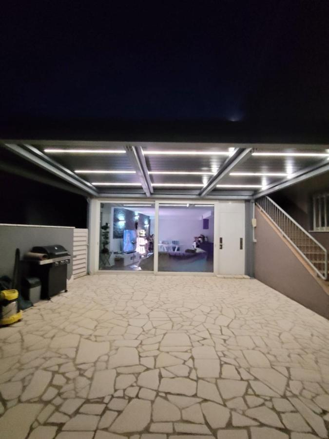 Liams Mansion Villa โคเปร์ ภายนอก รูปภาพ